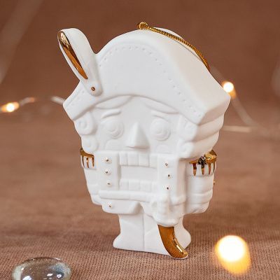 Елочная игрушка "Щелкунчик", фарфор с золотом