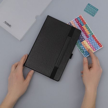 Ежедневник Гэлакси (Galaxy) недатированный, жесткая обложка, срез голограф. фольга, черный