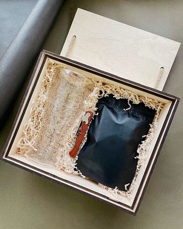 Подарочный набор «Пятница»: бокал, складной нож-мультитул, вяленое мясо