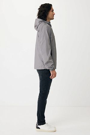 Ветровка Iqoniq Logan из переработанного полиэстера AWARE™, унисекс, 70 г/м²