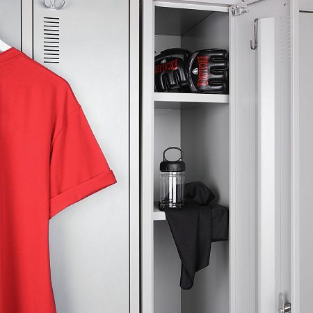 Охлаждающее полотенце Frio Mio в бутылке, черное