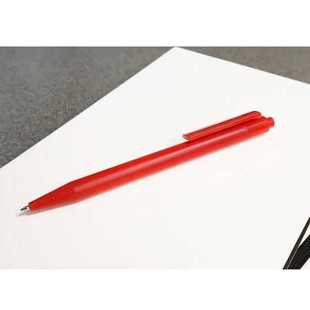 Ручка пластиковая Vector, красная
