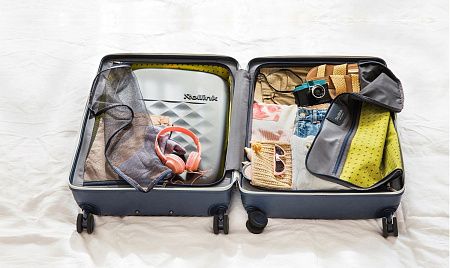 Чемодан складной Rollink Earth 55x40x20 см, 2 колеса, черный/оранжевый