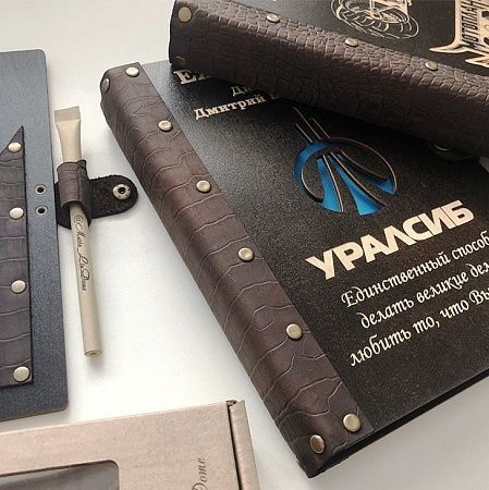 Ежедневник из дерева и кожи А5 с карманом, с вашим дизайном