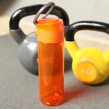 Пластиковая бутылка Barro, красная