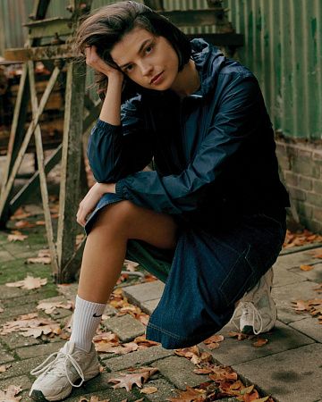 Ветровка Iqoniq Logan из переработанного полиэстера AWARE™, унисекс, 70 г/м²