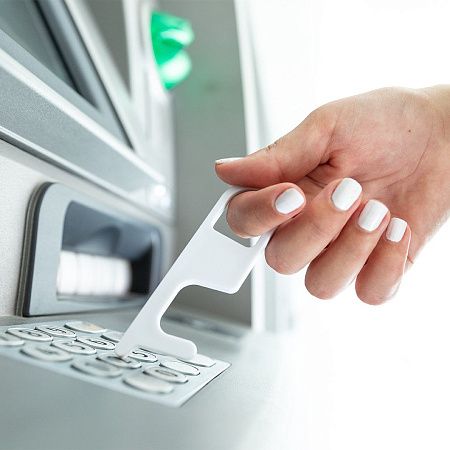 Брелок "Тачер" бесконтактный с антибактериальной защитой 