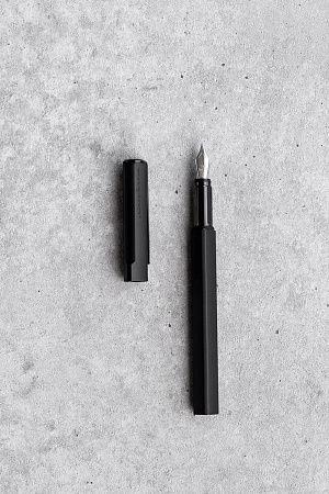 Перьевая ручка PININFARINA PF One BLACK