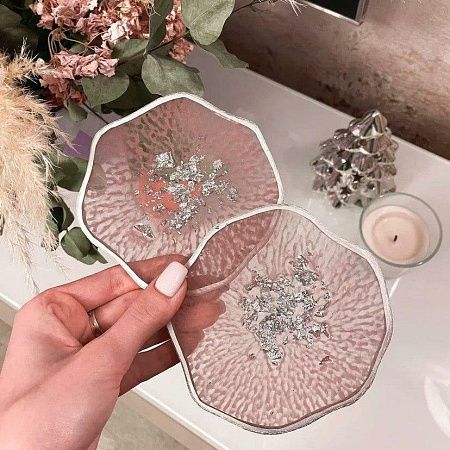 Подарочный набор «Золотая змея»: елочная игрушка, подставка из эпоксидной смолы, леденец