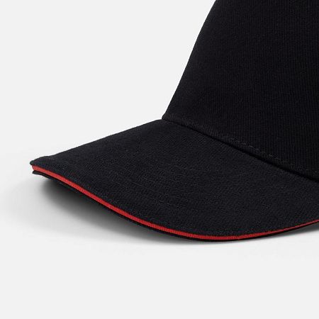 Бейсболка Classic 2.0, черная с красным кантом