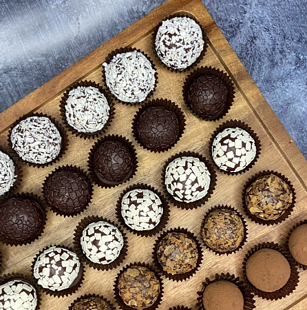 Ассорти из 9 трюфелей ручной работы, бельгийский шоколад