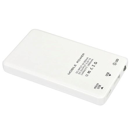 Универсальное зарядное устройство "Plain" (2800mAh) с фонариком