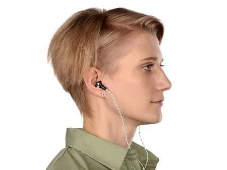 Набор «In motion» с наушниками и зарядным кабелем 3 в 1