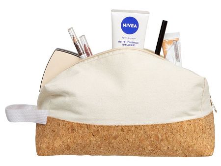 Подарочный набор с расческой, пилкой для ногтей, бальзамом для губ в косметичке