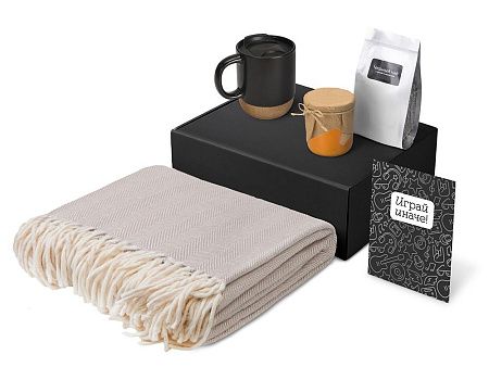 Подарочный набор «Re:y. Nest» с пледом, кружкой и вареньем