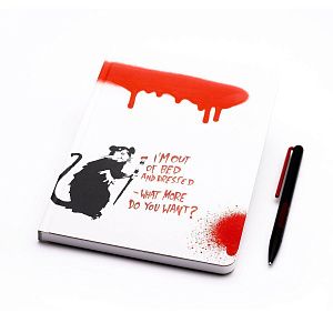 Набор Pininfarina Banksy Крыса: шариковая ручка GrafeeX и блокнот линованный из каменной бумаги, А5