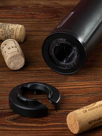 Электрический штопор с ножом для фольги Wine Crime, черный