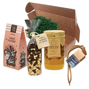 Подарочный набор "Подарок леса": ароматизатор, чай, мед,орехи с клюквой