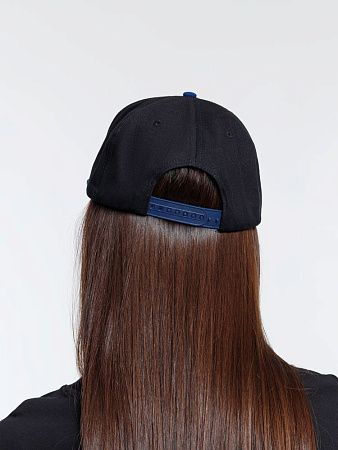 Бейсболка Foreside с прямым козырьком, черная с синим