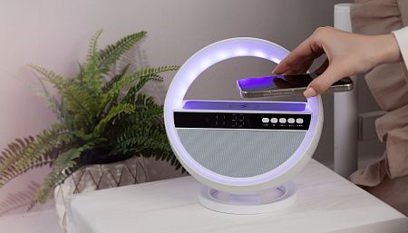 Bluetooth колонка "Smart Orb" 5Вт с беспроводным (15W) ЗУ, лампой, часами, FM радио