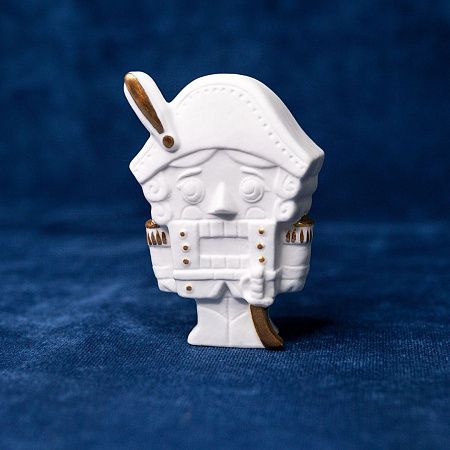 Елочная игрушка "Щелкунчик", фарфор с золотом