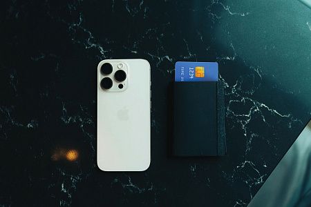 Картхолдер Seekcard с технологией Find My