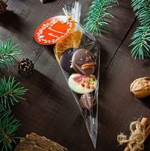 Набор сладостей: шоколад темный с апельсином, шоко медианты, шоко молочный