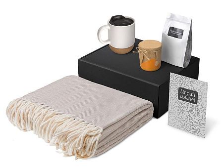 Подарочный набор «Re:y. Nest» с пледом, кружкой и вареньем