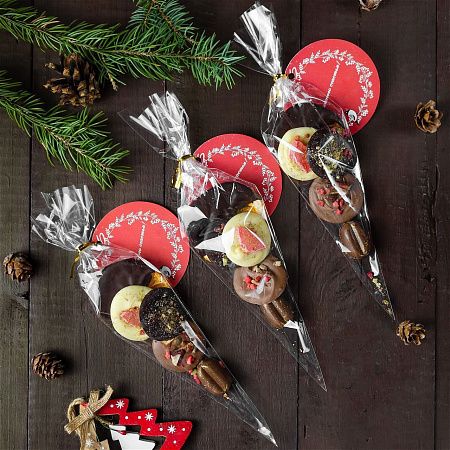 Набор сладостей: шоколад темный с апельсином, шоко медианты, шоко молочный